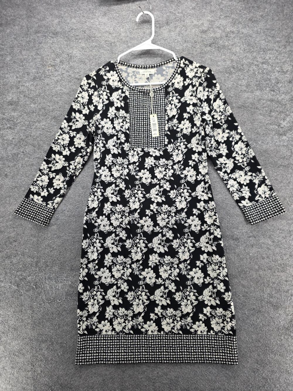 Max Studio Dress Womens XS Black Floral Sheath Knee Length Scoop Neck 3/4 Sleeve